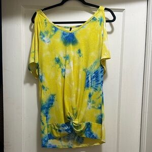 Ashley Blue Vibrant Yellow and Blue Short Sleeve Tee